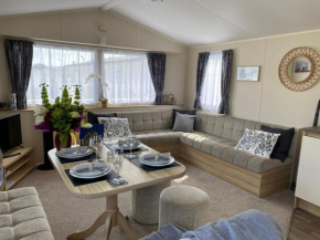 Comfy Cosy Caravan_Romney Sands